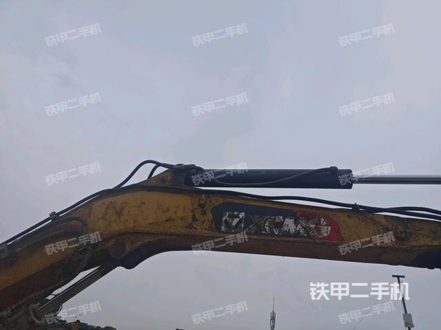 大臂整體?右側(cè)(工作和回轉(zhuǎn)裝置) 大臂整體?右側(cè)(工作和回轉(zhuǎn)裝置)