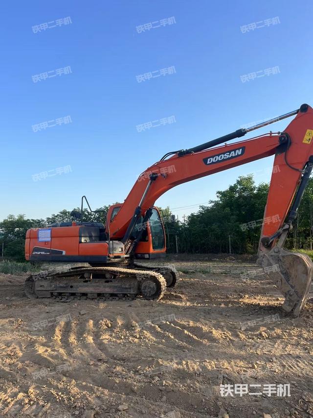 駕駛室整體（整機(jī)外觀）