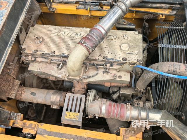 氣門室蓋螺絲特寫（上車部件）