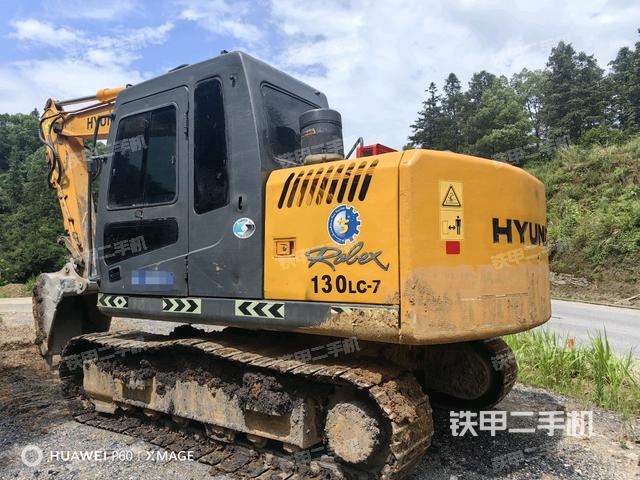 現(xiàn)代R110-7挖掘機(jī)
