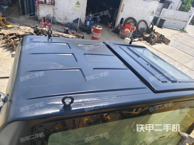 驾驶室顶部俯视(上车部件) 驾驶室顶部俯视(上车部件)