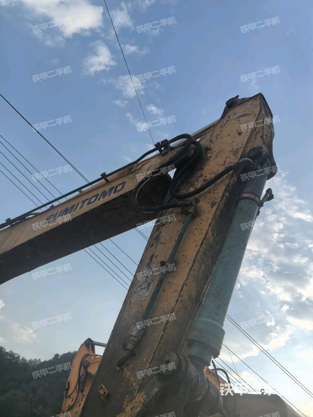 小臂整体右前(工作和回转装置) 小臂整体右前(工作和回转装置)