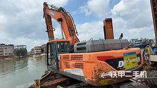 斗山DX420LC-9C挖掘机实拍图片