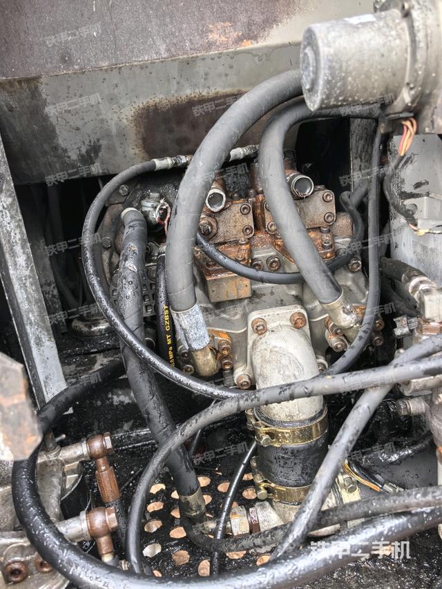 液壓泵斜45?左(大件艙室) 液壓泵斜45?左(大件艙室)