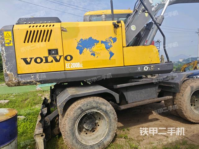 右后45(整机外观) 右后45(整机外观)