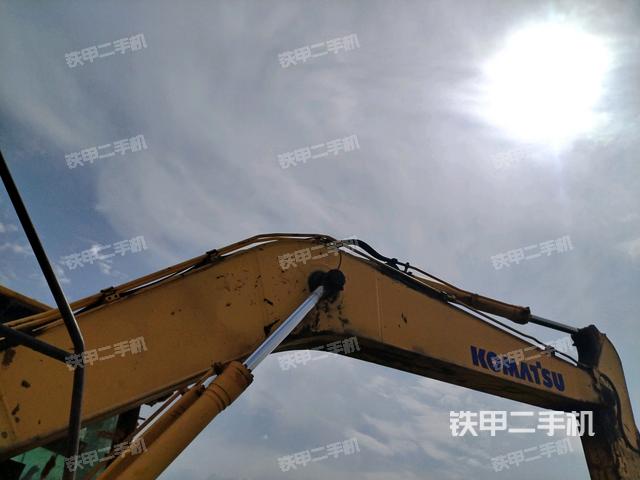 大臂整体 右侧(工作和回转装置) 大臂整体 右侧(工作和回转装置)