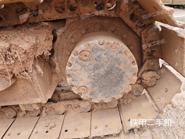 左驱动轮(行走机构) 左驱动轮(行走机构)