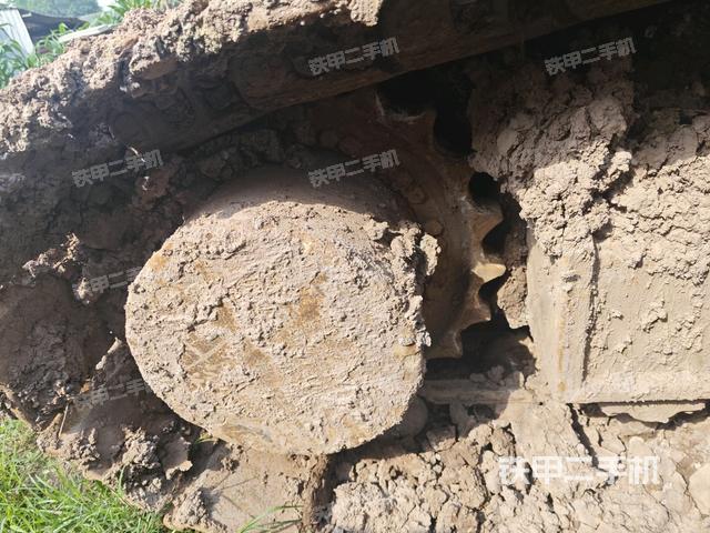 左驅(qū)動(dòng)輪（行走機(jī)構(gòu)）