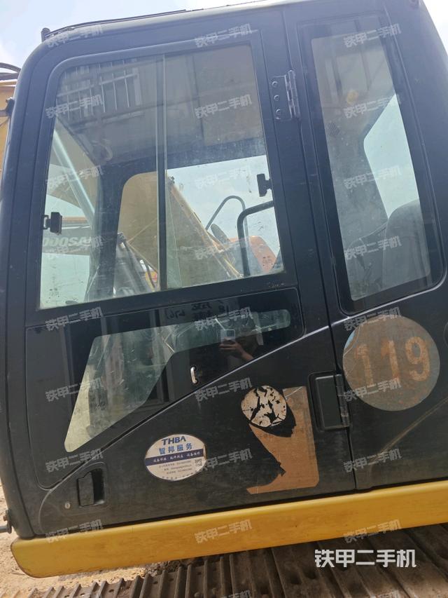 驾驶室左前45度(驾驶室部分) 驾驶室左前45度(驾驶室部分)