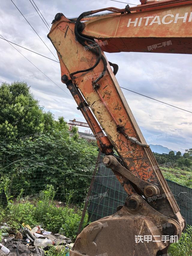 小臂整體左后(工作和回轉(zhuǎn)裝置) 小臂整體左后(工作和回轉(zhuǎn)裝置)