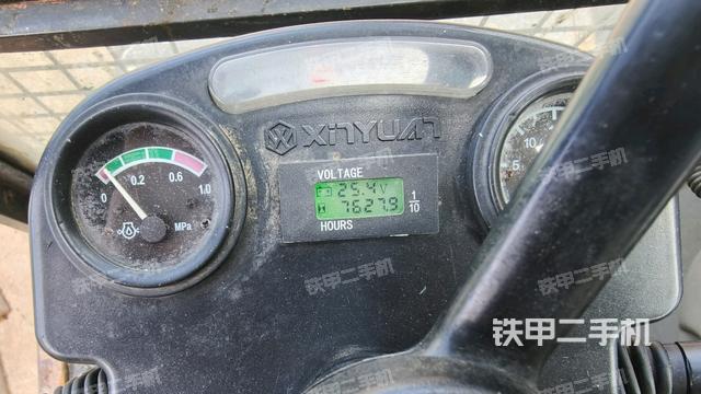 小时表(驾驶室部分) 小时表(驾驶室部分)