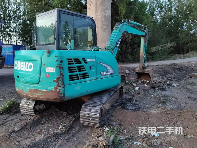 整機(jī)右后45°(整機(jī)外觀) 整機(jī)右后45°(整機(jī)外觀)