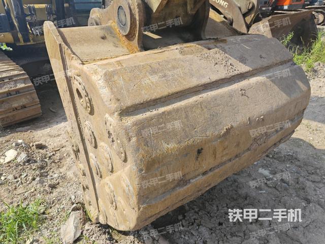鏟斗45度(工作和回轉(zhuǎn)裝置) 鏟斗45度(工作和回轉(zhuǎn)裝置)