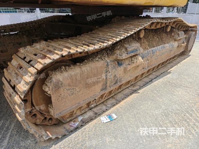 右側履帶整體(行走機構) 右側履帶整體(行走機構)