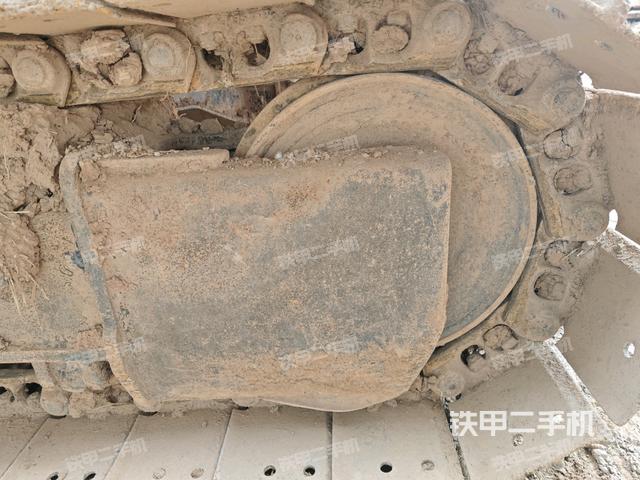 右导向轮(行走机构) 右导向轮(行走机构)