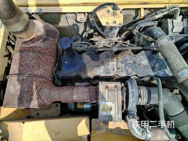 气门室盖螺丝特写(上车部件) 气门室盖螺丝特写(上车部件)