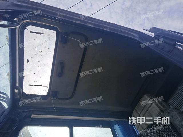 顶棚整体(驾驶室部分) 顶棚整体(驾驶室部分)