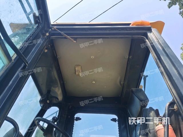 駕駛室外頂全景（壓路機(jī)駕駛室）