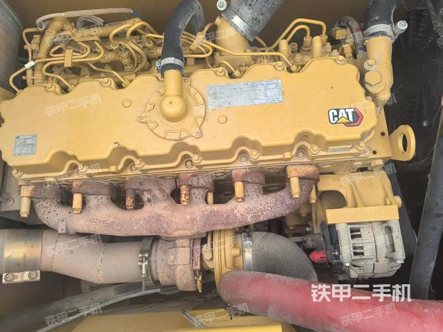 發(fā)動(dòng)機(jī)整體俯視(整機(jī)外觀) 發(fā)動(dòng)機(jī)整體俯視(整機(jī)外觀)