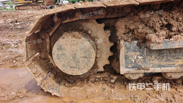 右驅(qū)動輪(行走機構(gòu)) 右驅(qū)動輪(行走機構(gòu))