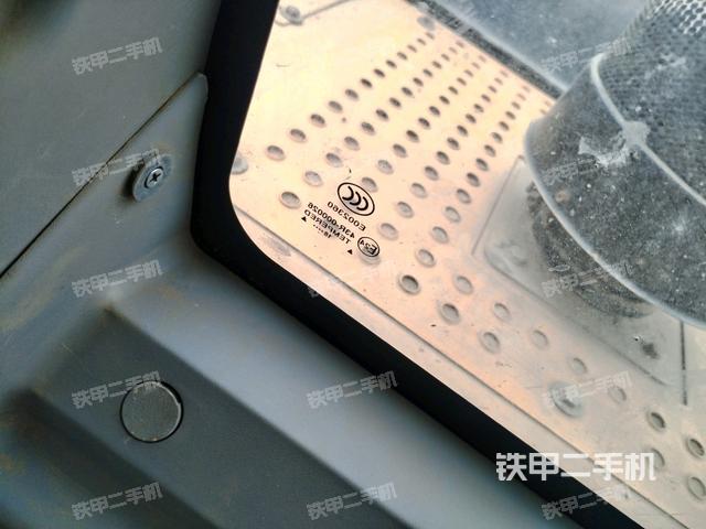 后窗玻璃角標(biāo)(駕駛室部分) 后窗玻璃角標(biāo)(駕駛室部分)