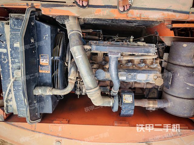發(fā)動(dòng)機(jī)整體俯視(整機(jī)外觀) 發(fā)動(dòng)機(jī)整體俯視(整機(jī)外觀)