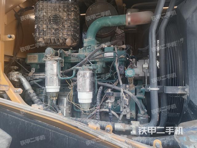 发动机左侧（整机外观及大件）