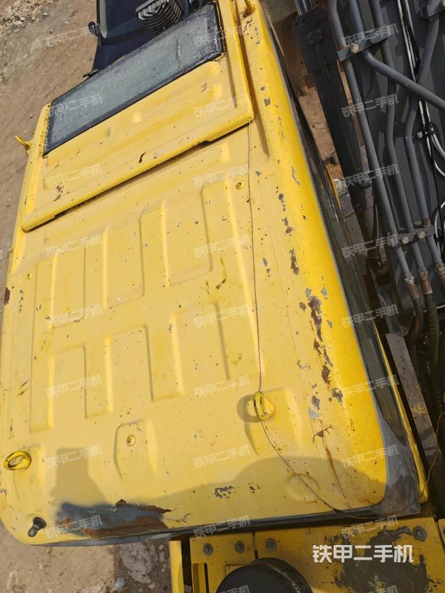 驾驶室顶部俯视(上车部件) 驾驶室顶部俯视(上车部件)