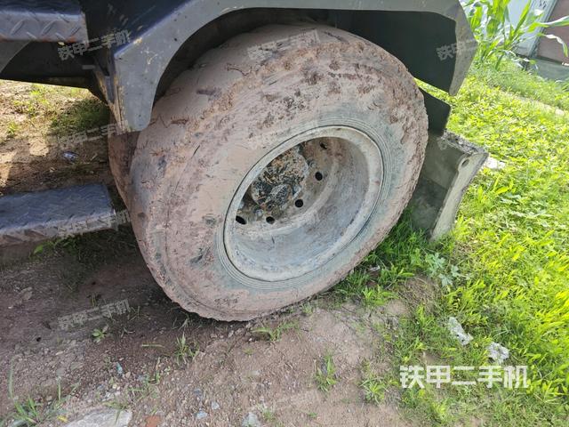 左侧行走马达盖板(行走机构) 左侧行走马达盖板(行走机构)