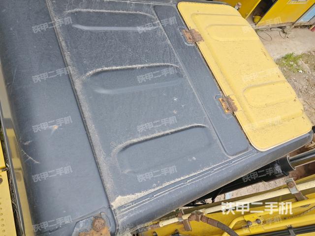 驾驶室顶部俯视(上车部件) 驾驶室顶部俯视(上车部件)