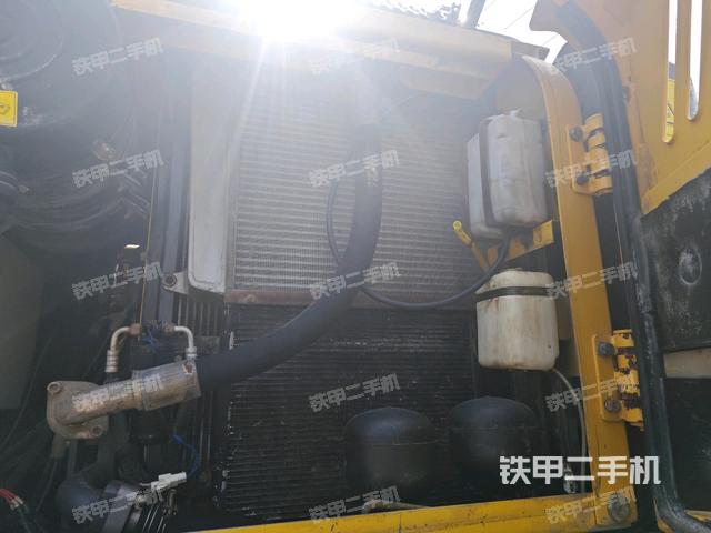 散热器正面(大件舱室) 散热器正面(大件舱室)