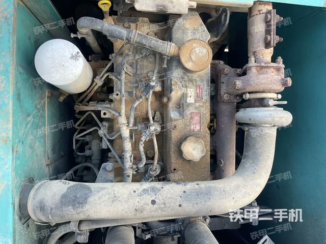 發(fā)動(dòng)機(jī)整體俯視(整機(jī)外觀) 發(fā)動(dòng)機(jī)整體俯視(整機(jī)外觀)
