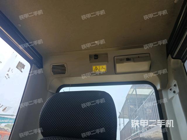 座椅后部(驾驶室部分) 座椅后部(驾驶室部分)