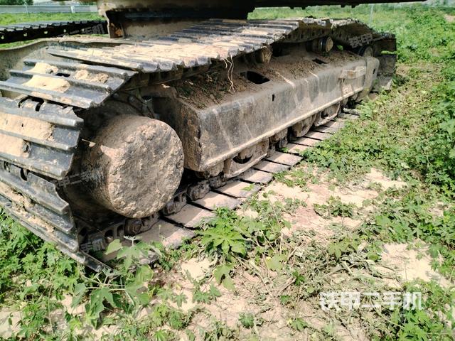 左侧履带整体 (行走机构) 左侧履带整体 (行走机构)