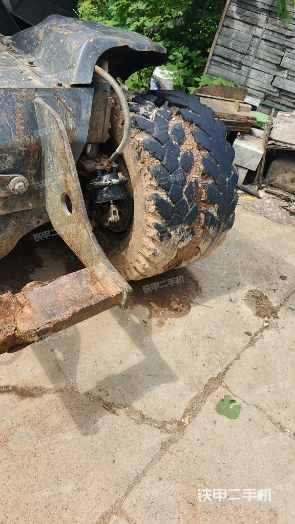 右侧履带整体 (行走机构) 右侧履带整体 (行走机构)