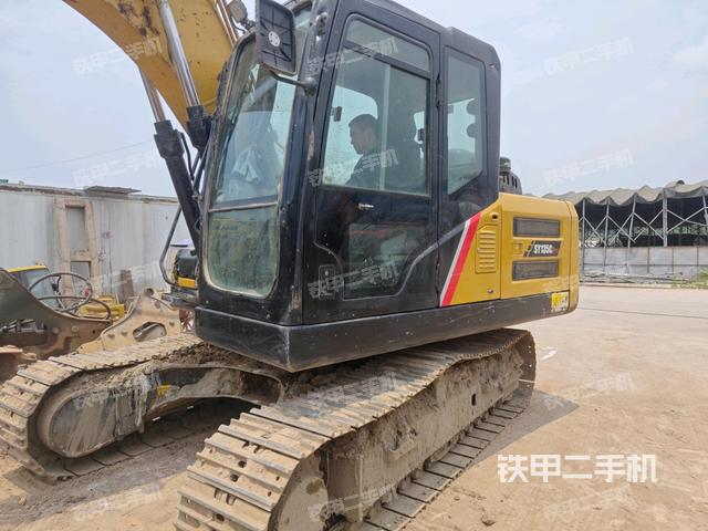 三一重工SY135C挖掘機(jī)