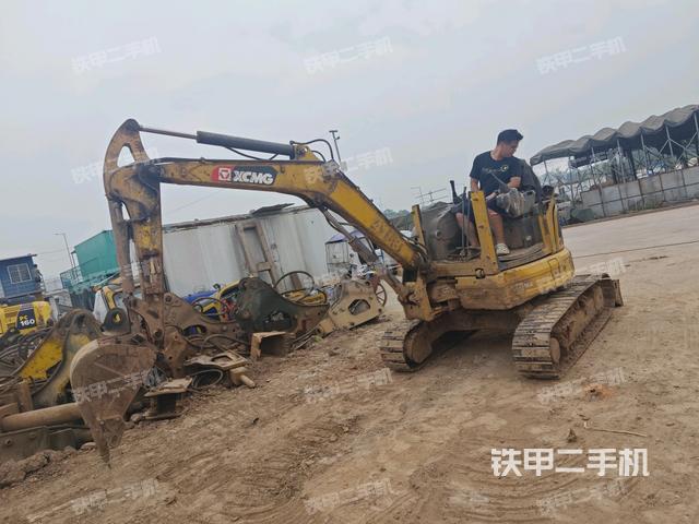 徐工XE35U挖掘機(jī)
