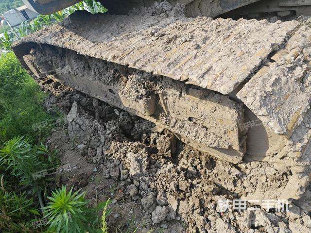 左側(cè)履帶整體?（行走機(jī)構(gòu)）