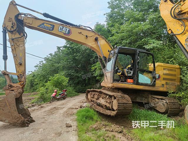 駕駛室頂部(整機外觀) 駕駛室頂部(整機外觀)