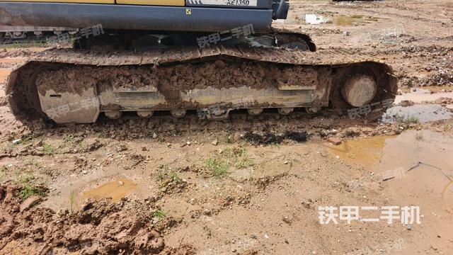 左側(cè)履帶整體?(行走機構(gòu)) 左側(cè)履帶整體?(行走機構(gòu))