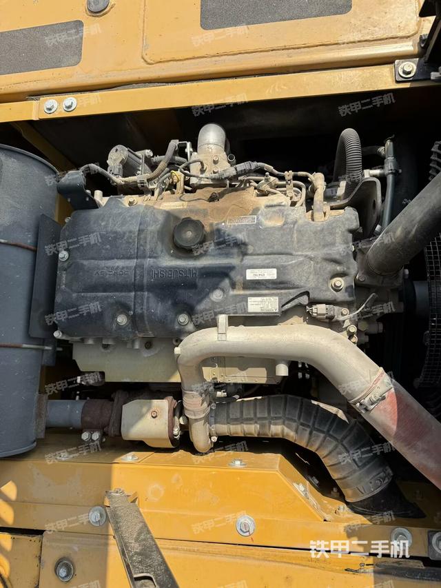 发动机整体俯视(整机外观) 发动机整体俯视(整机外观)