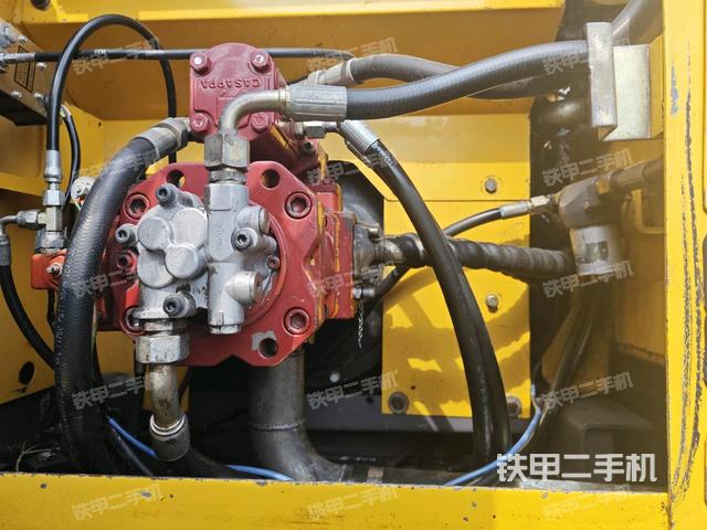 液压泵斜45 右(大件舱室) 液压泵斜45 右(大件舱室)