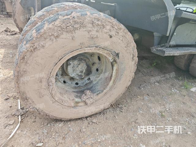 右驱动轮(行走机构) 右驱动轮(行走机构)