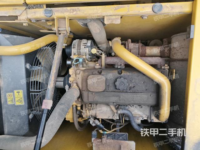 发动机室(上车部件) 发动机室(上车部件)