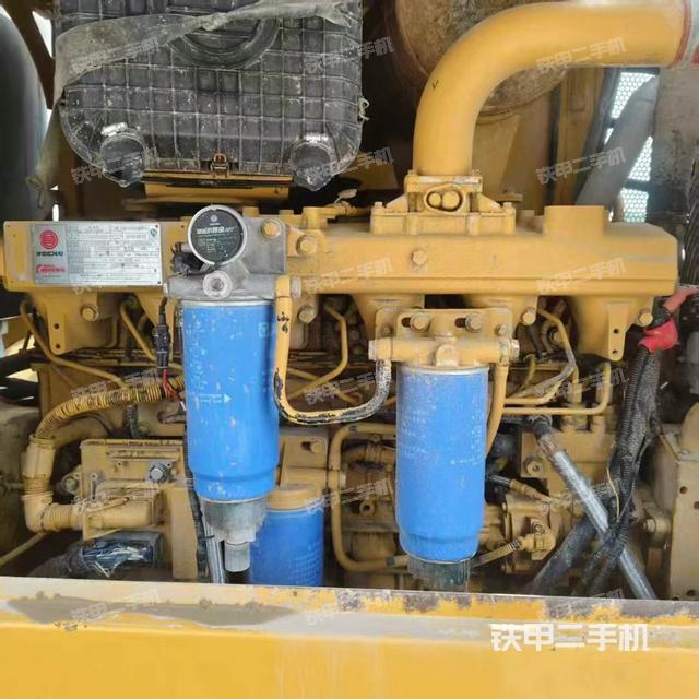 發(fā)動機左側(整機外觀及大件) 發(fā)動機左側(整機外觀及大件)