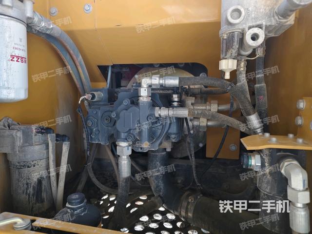 液壓泵斜45?左(大件艙室) 液壓泵斜45?左(大件艙室)