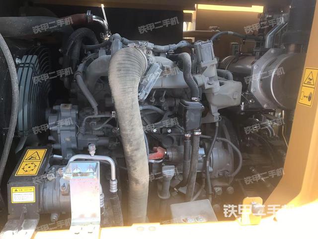 發(fā)動機(jī)整體俯視(整機(jī)外觀) 發(fā)動機(jī)整體俯視(整機(jī)外觀)