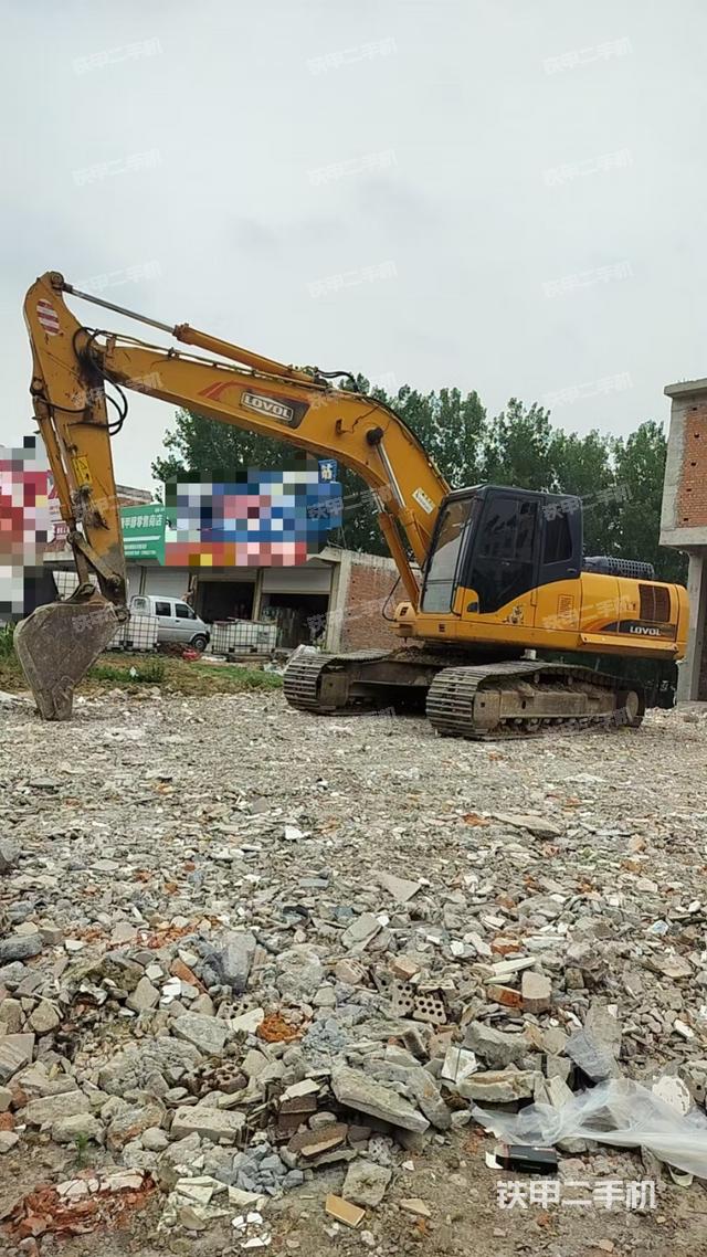 雷沃重工FR220挖掘機(jī)