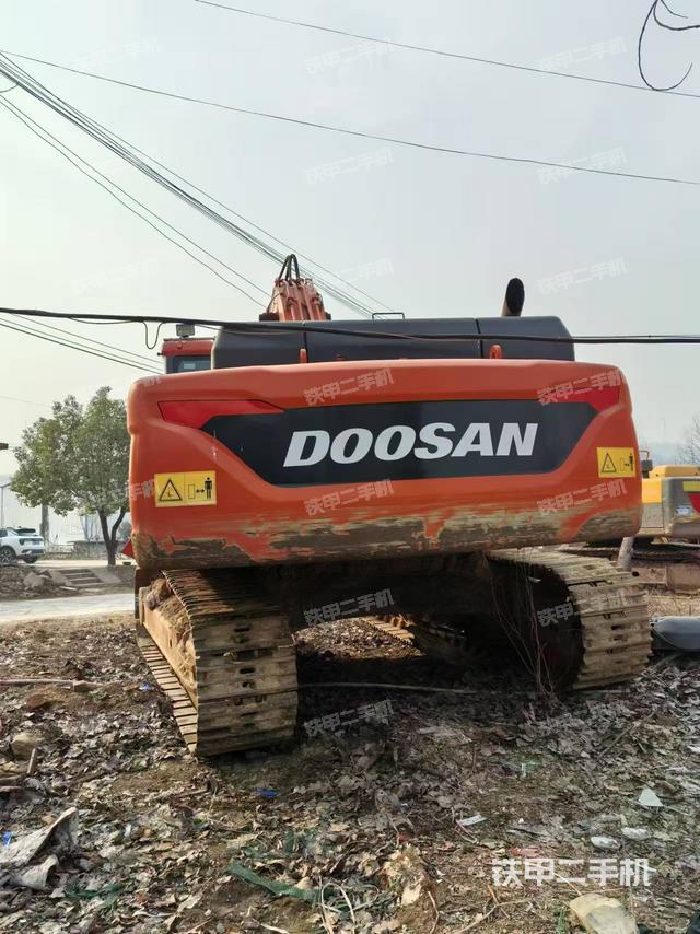 整机右后45°(整机外观) 整机右后45°(整机外观)