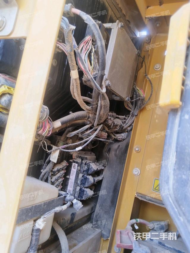 電瓶(大件艙室) 電瓶(大件艙室)